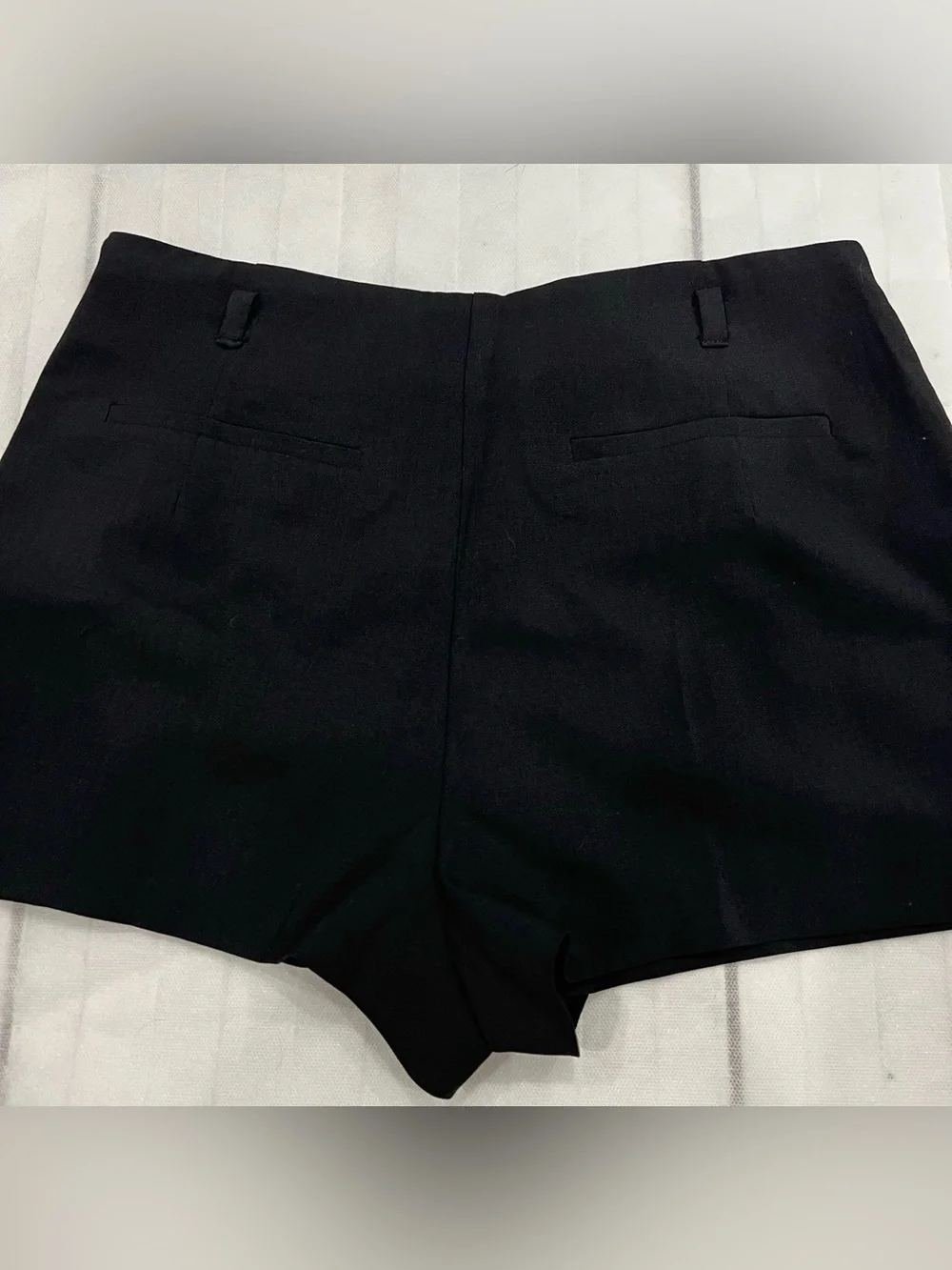 Forever 21 Black High-Waist Tailored Shorts size medium - Picture 5 of 8